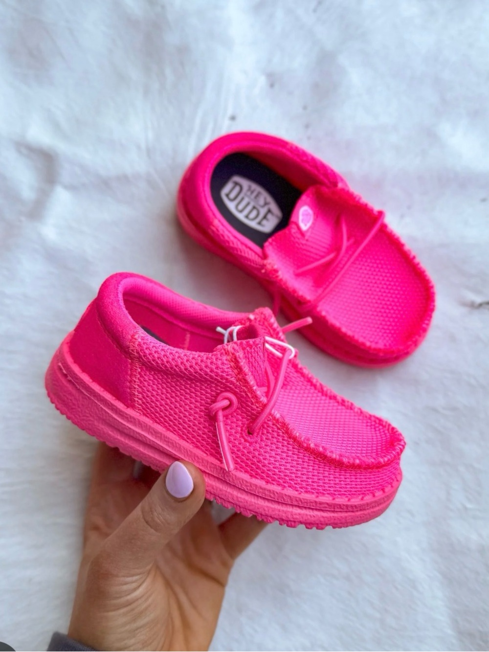 Toddler pink hey dudes